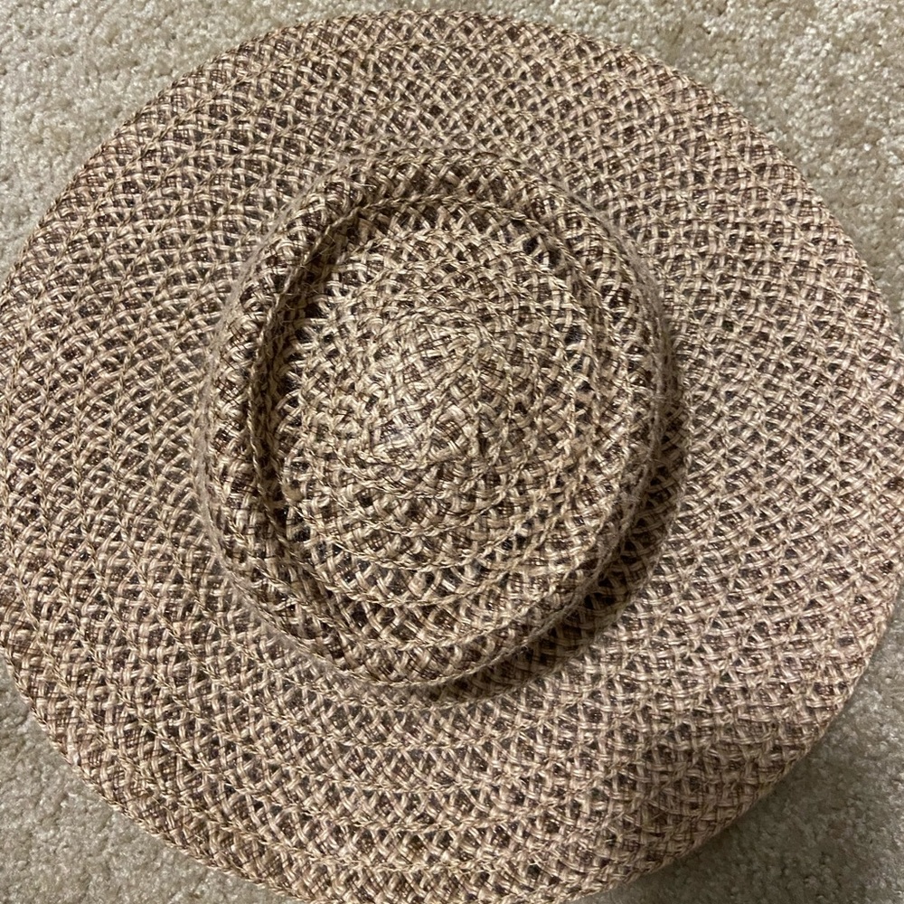 Beach accessories! Sandals size 6